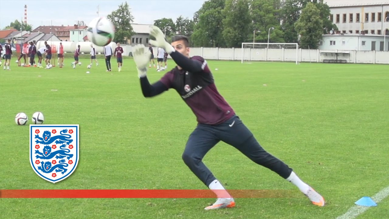Agility practice with Englands goalkeepers (Extended 
