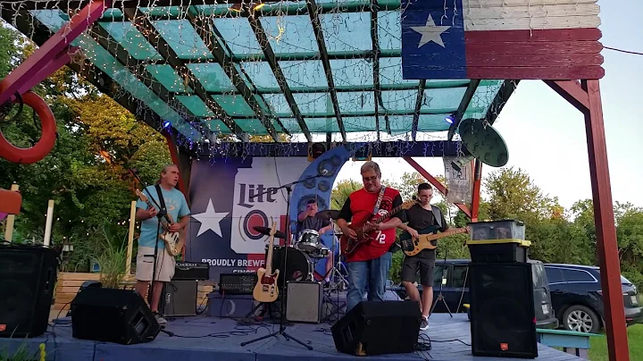 Chris Elliot with Bill Blalock playing drums "Sant...