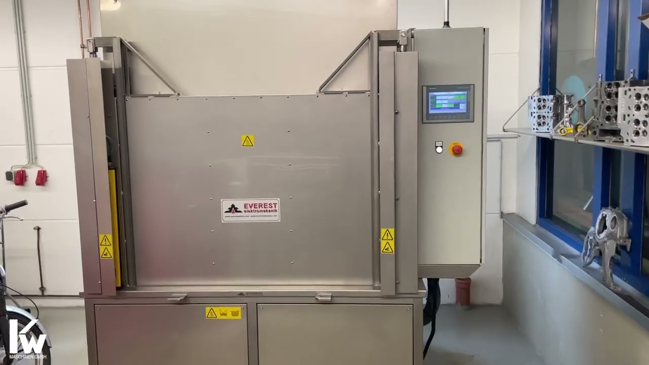 230809 Everest Sprayclean 90