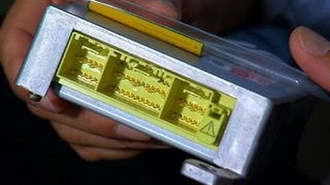 CNET On Cars - Black box: The snitch inside your car