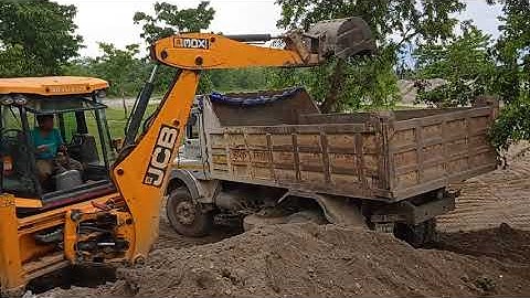 JCB 3DX ECOXCELLENCE Backhoe Loading Dirt In Tipper Truck