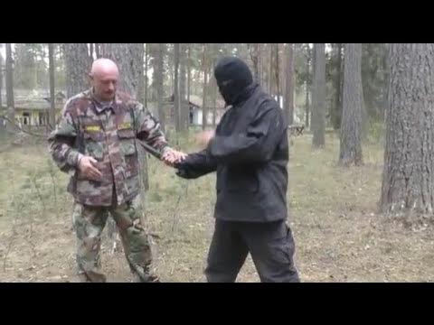Илья Карташов ножевой бой