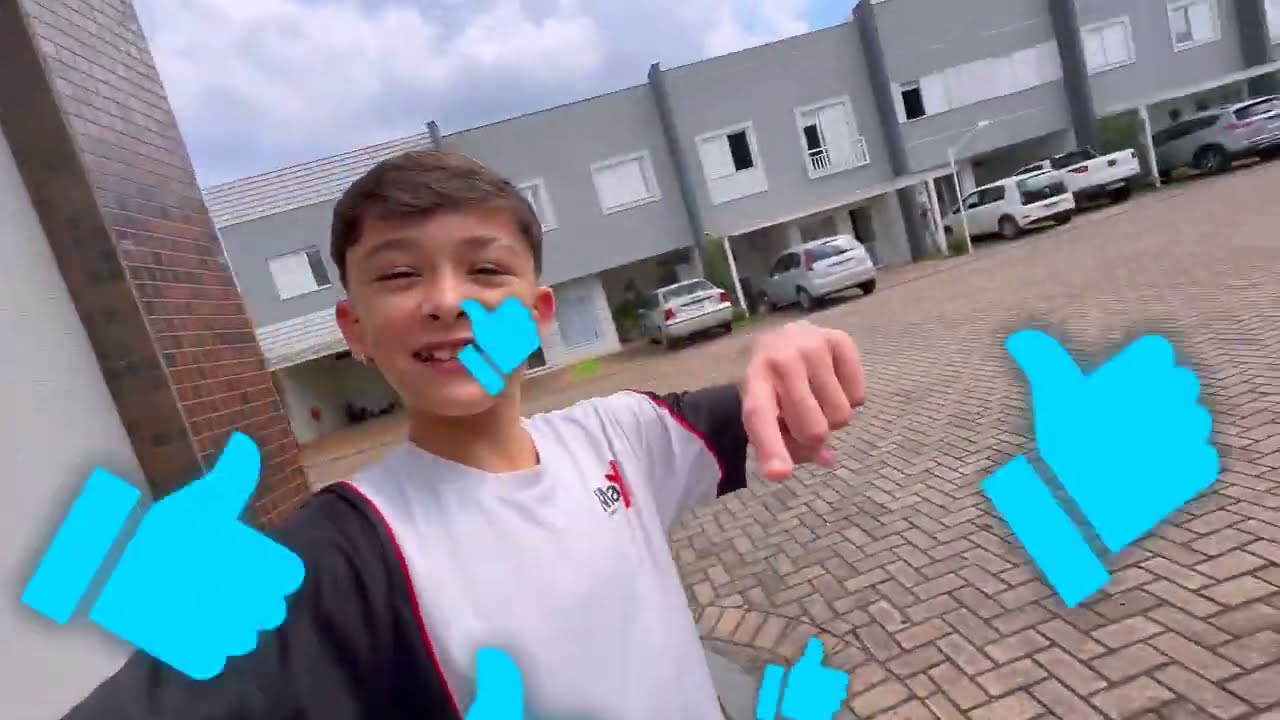 Um Presente Especial: Ricardinho Dá Flores para a Queridinha, surpresa!