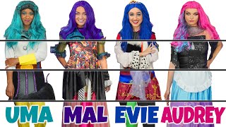 DESCENDANTS 3 CLOTHING SWITCH UP HACKS with Mal, Evie, Audrey and Uma. Totally TV. by Totally TV 510,537 views 3 years ago 19 minutes