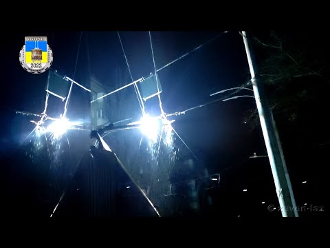 Видео: Київський тролейбус- Обледеніння контактної мережі 22.11.2022 / Kyiv trolleybus- Ice on the wires