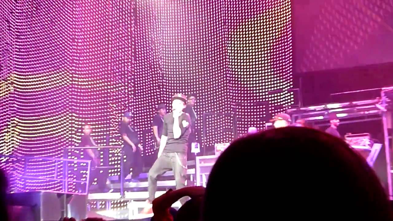Justin Bieber- Baby Live Toronto