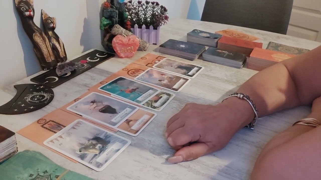 Aklınızdaki kişi yılanların 🐍 şeytanların 😈 arasında kaldım diyor.🙏💞🥰