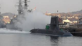そうりゅう型潜水艦うんりゅう　SS-502　バッテリー充電中♪　アレイからすこじま　呉地方隊　海上自衛隊　Battery charging　Unryu　soryu class submarine