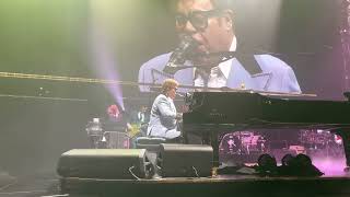 Elton John - Funeral for a Friend / Love Lies Bleeding - Detroit  02/08/22￼