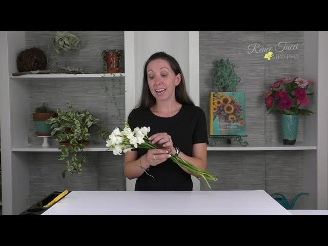 Eco-Friendly Floral Design: Using Chicken Wire Instead of Floral