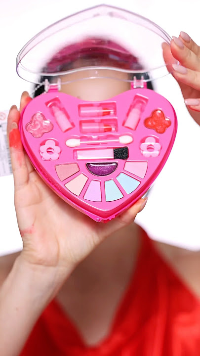 Makeup with kids cosmetics 😱