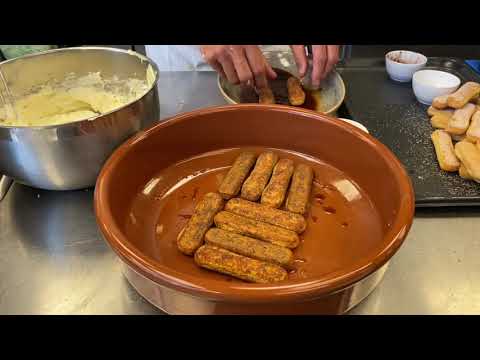 Video: Madlavning Tiramisu Kage Med Appelsiner
