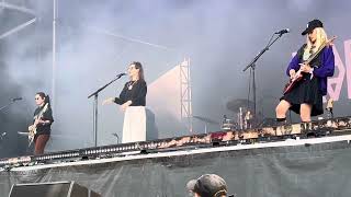 View Warpaint Live Performance of 'Disco(Very)' at Just Like Heaven Festival