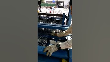 Screen mesh weaving machines