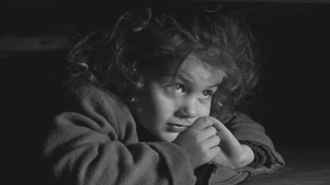 Lorde - Everybody wants to rule the world. Unofficial Video