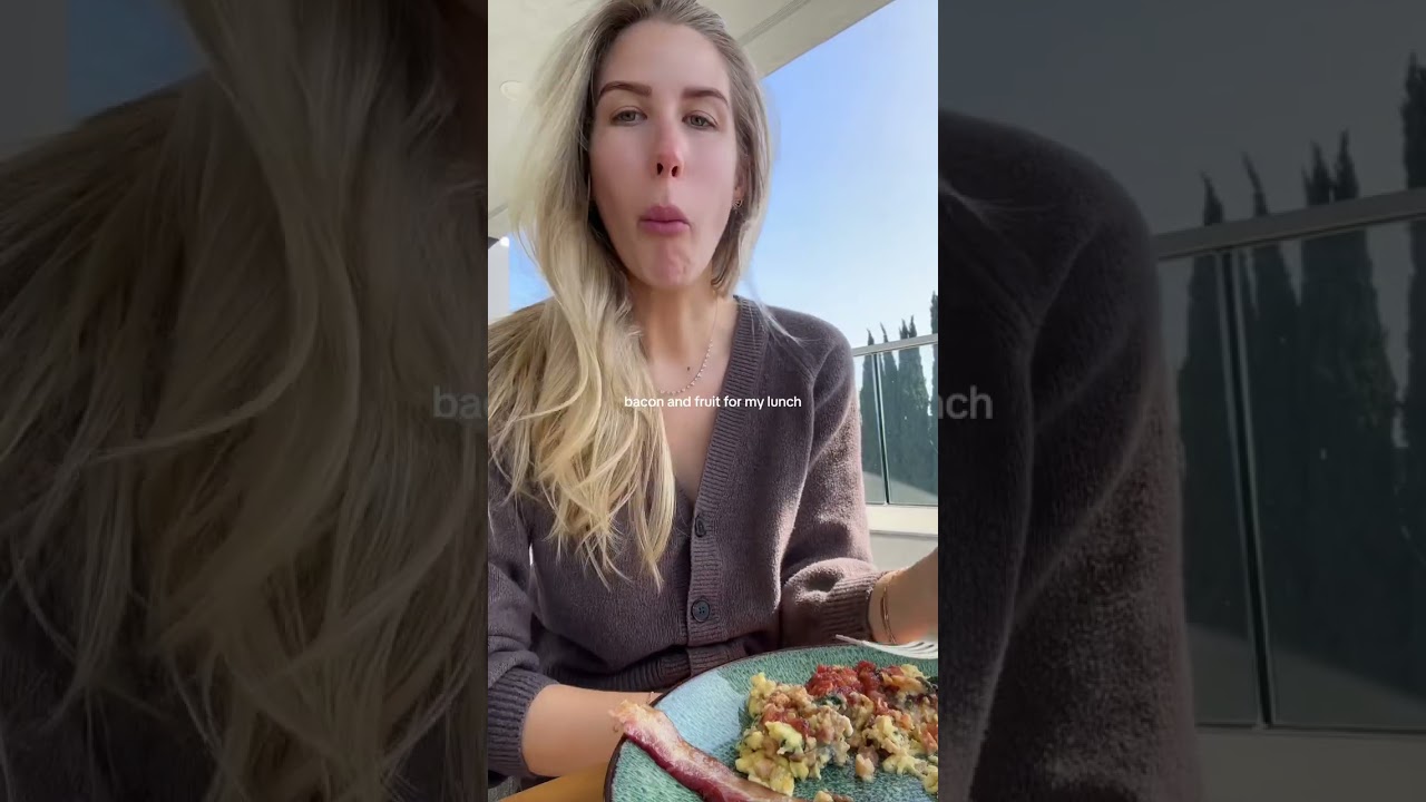 отдаю приоритет настоящей еде и балансу 🫶🏼 того, что я ем за день 🍒 