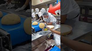 Dünyanın En Çalişkan Fabrika İşçileri 👷 🥧 😋