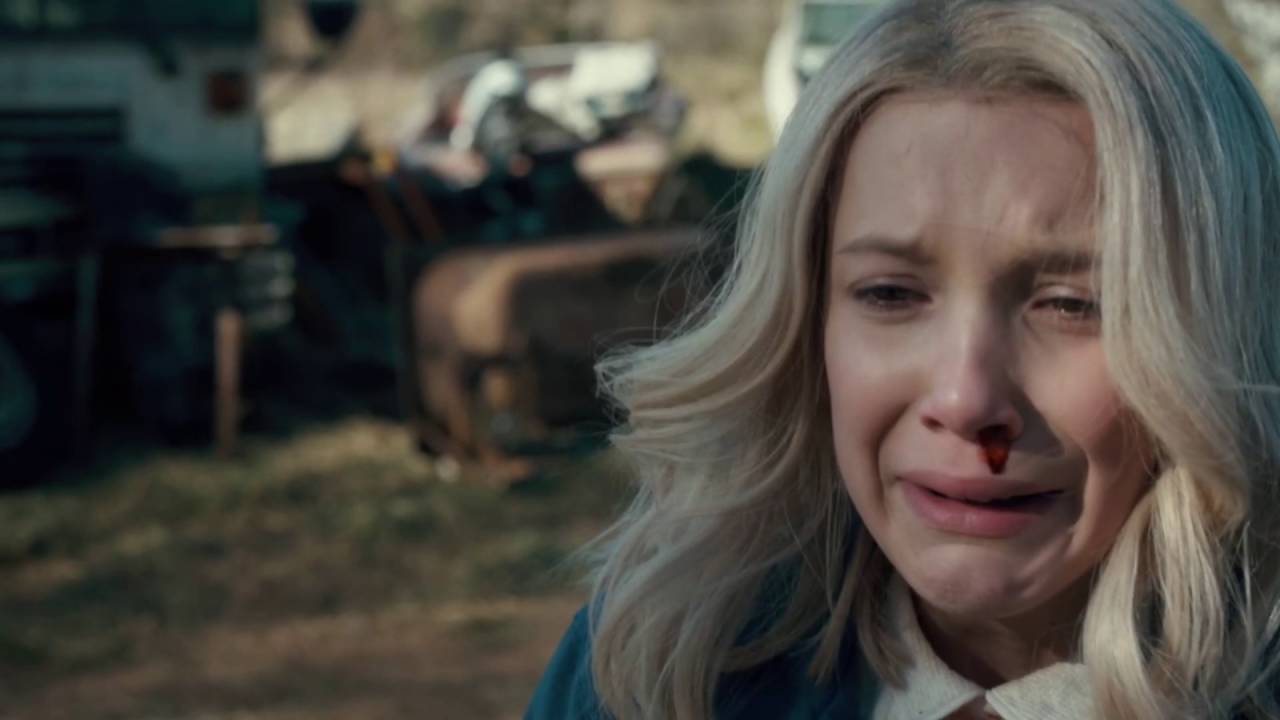 Mike & Eleven - Shattered (Stranger Things) - YouTube