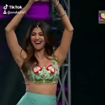 Shilpa Shetty dance on cheez badi hai old version song with Raveena Tandan ||  priduttah