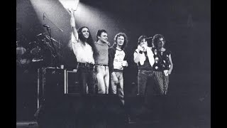 Video thumbnail of "Offenbach - Le dernier show au Forum, 1985 (le top 5 de Johnny)"