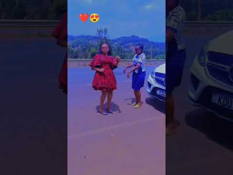 Msijifanye Hamuoni Mamake Dee Anajua Kuzikwenda