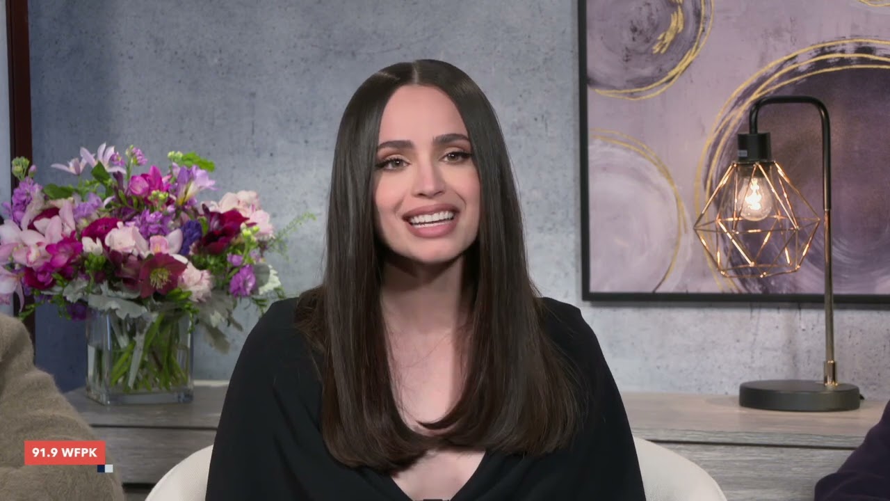 Кайл Мередит с Софией Карсон, Кайлом Алленом и Себастьяном де Соузой (The Life List)