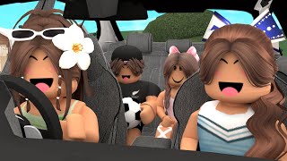 Kids AFTER SCHOOL PRACTICE ROUTINE! *SOCCER, STRICT COACH!* WITH VOICE - Roblox Bloxburg Roleplay