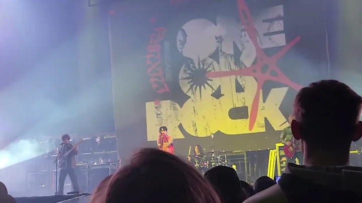 ONE OK ROCK - Bombs Away (Live @ Target Center, Mi...
