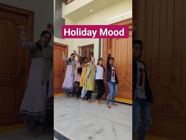 Holiday mood #ytshorts#trending#Galaata buddies🥰💃🤗 class=