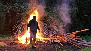 荒廃した孟宗竹林の整備2年目の野焼き～雷が近づいてくる2023/07/22-01