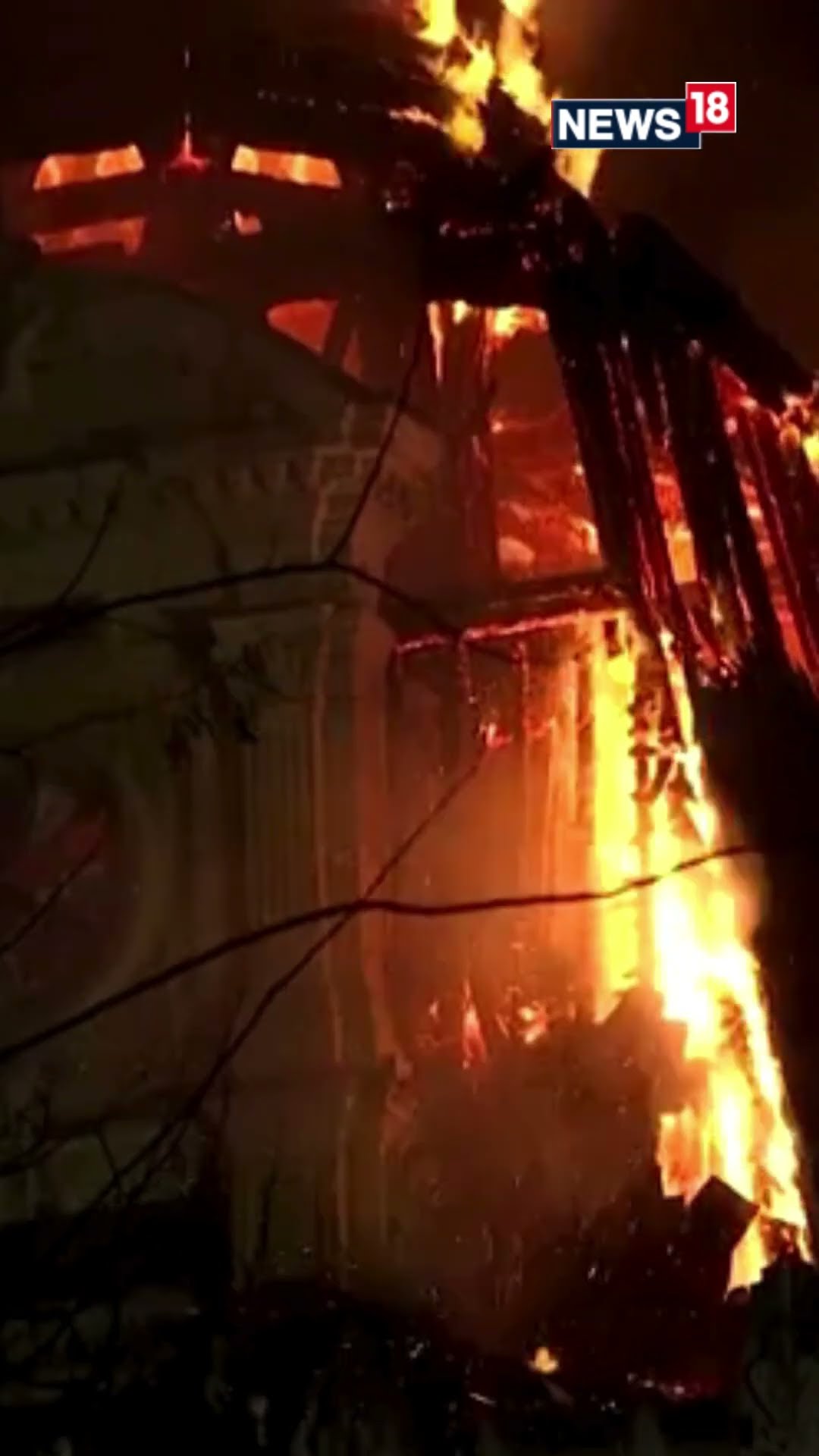 Fire Damages A 19th Century District Town Hall In Paris | 150 Firefighters Mobilized | N18S
