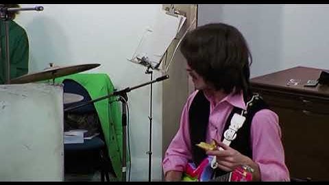 George Harrison… eating (im out of video ideas)