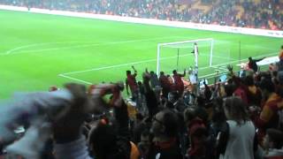 Bu Gece Barda Gönlüm Hovarda (Galatasaray-Fenerbahçe) Resimi