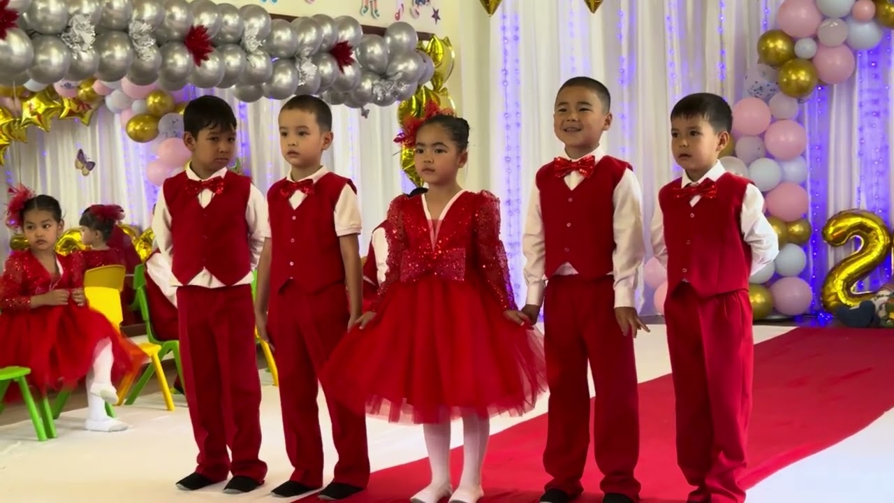 Айсултанның садикпен қоштасуы. Садиктегі выпускной