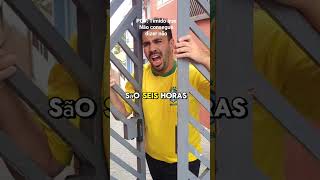 Tímido que não consegue dizer não.Aproveita e segue ai para Piadas todos os dias