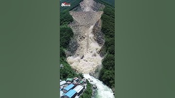 "Massive Landslide Captured on Camera | Nature’s Raw Power कैमरे में कैद विशाल भूस्खलन #landslide