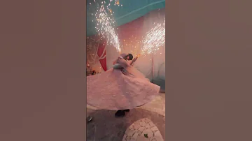 انا هفضل جمبك ياحبيبي 