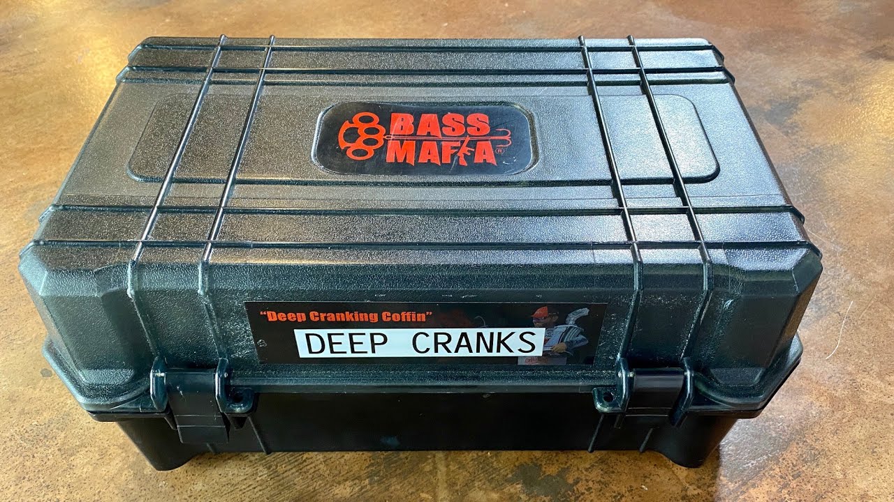 The VERY BEST way to Store Deep Diving Crankbaits - a Review of the Deep  Cranking Coffin! 