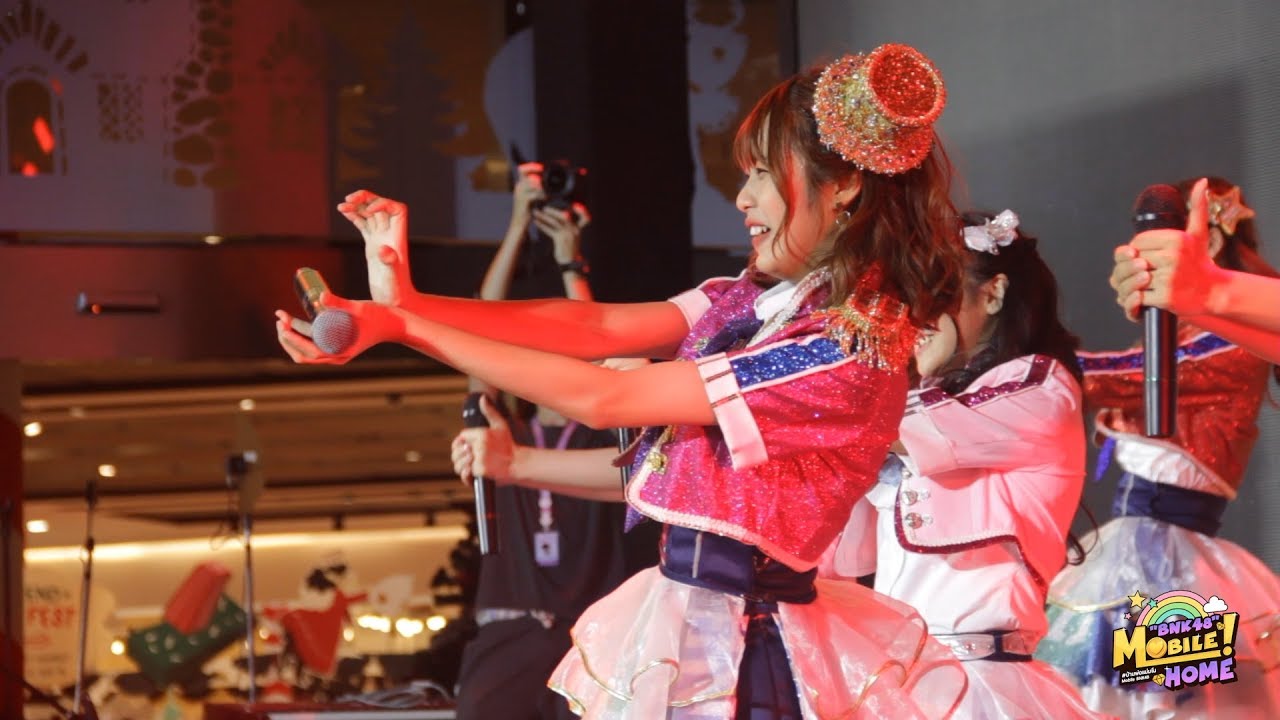 【FanCam】 21-12-2018 Mobile BNK48 l Festival + Mata + BNK48 + KFC l Joox Weekly Update, Emquartier