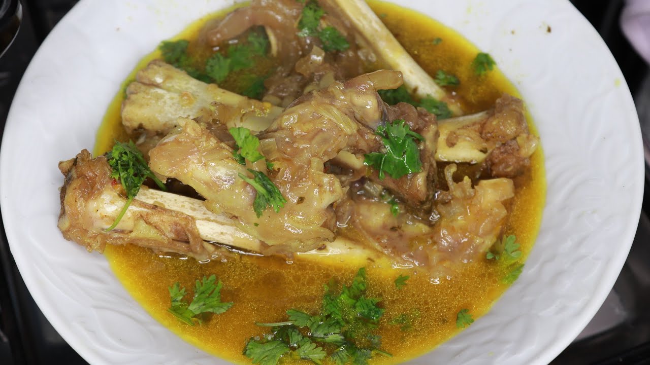 طريقة شوربة الكوارع اللذيذه والغنية عن التعريف