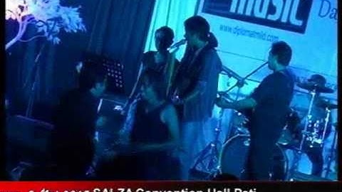 OAM feat. Rini Alesha Dibawah tiang bendera