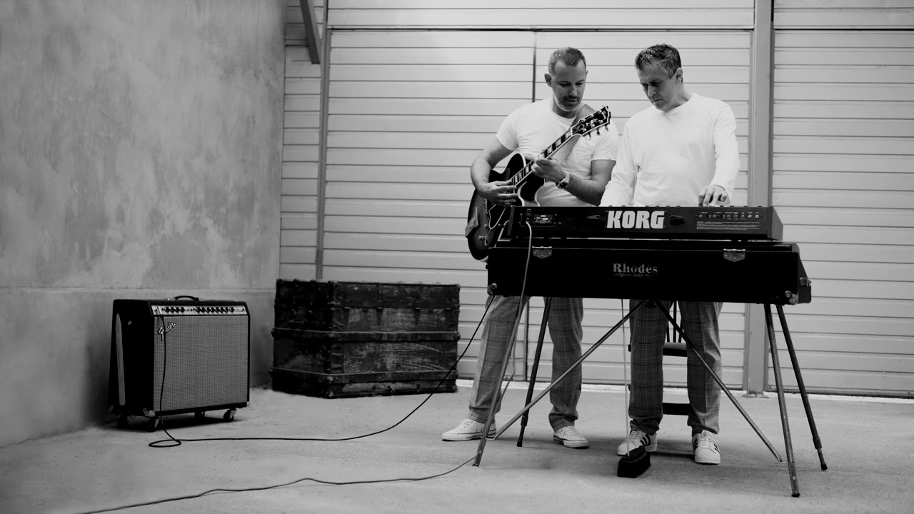 Watch thE fluiD musics lab. & Ritmo - 5 Minutes on YouTube Watch thE fluiD musics lab. & Ritmo - 5 Minutes on YouTube