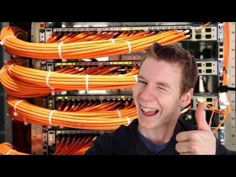 Client-Server and Peer-to-Peer Networks in 2 and a Half Minutes