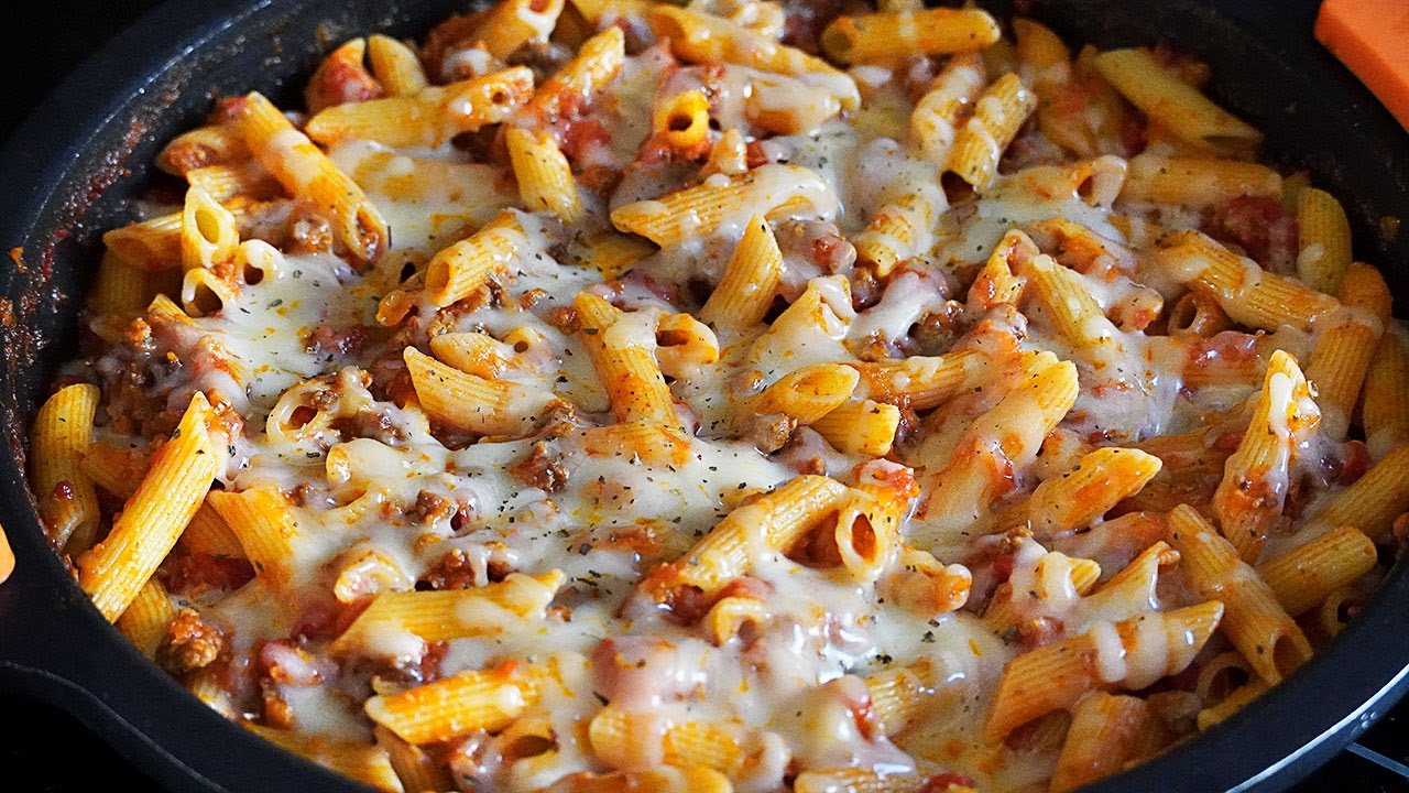 Macarrones con carne y queso SIN HORNO. Macarrones a la boloñesa. Salsa boloñesa receta italiana