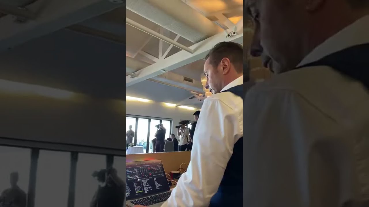 SydneyDJs ~ Wedding Video ~ Kevin and Sally ~ First Dance