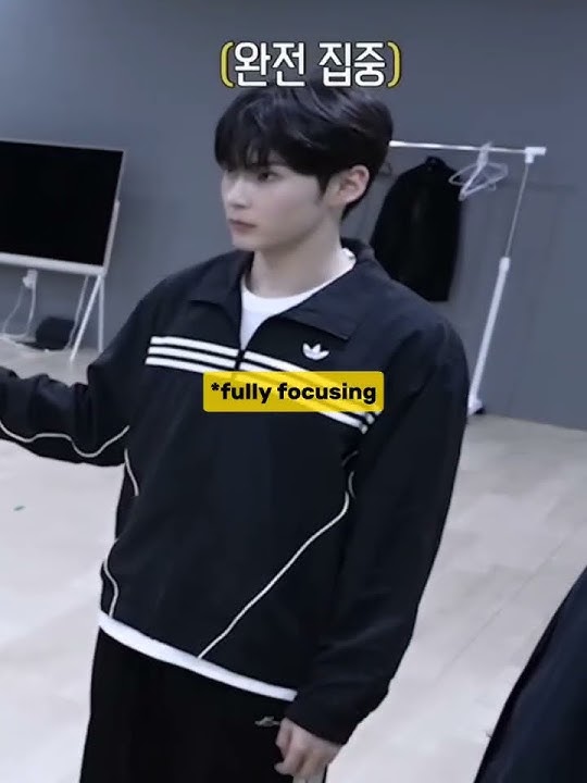 Sung Hanbin demonstrating once again why he is ZB1's main dancer @ forsunghanbin