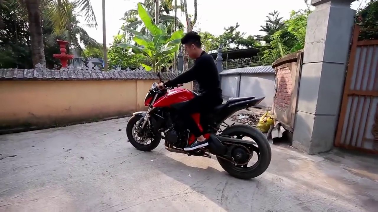 NTN test bô xe máy Ducati Max phê - YouTube