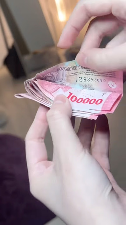 Money throwing trend tutor 💰