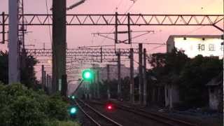 20120828 夜晚的臺中站景色 南下EMU500