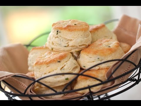 Beth's Sour Cream and Chive Biscuit Recipe | ENTERTAINING WITH BETH